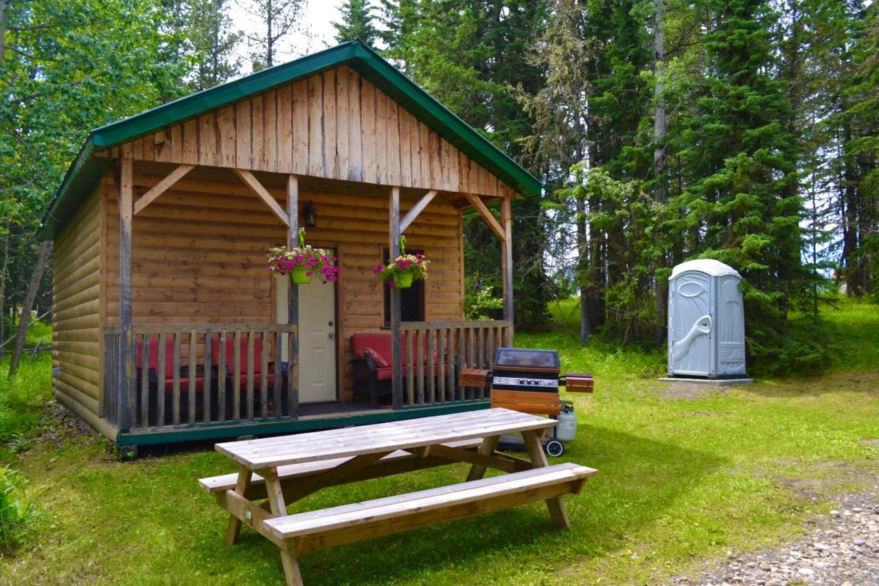 Schott'S Lake Conference & Resort Sundre エクステリア 写真