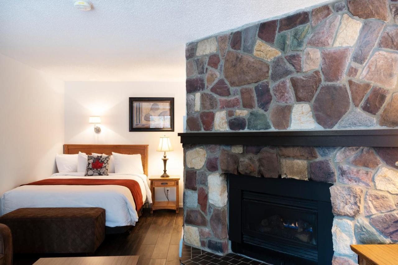 Schott'S Lake Conference & Resort Sundre エクステリア 写真