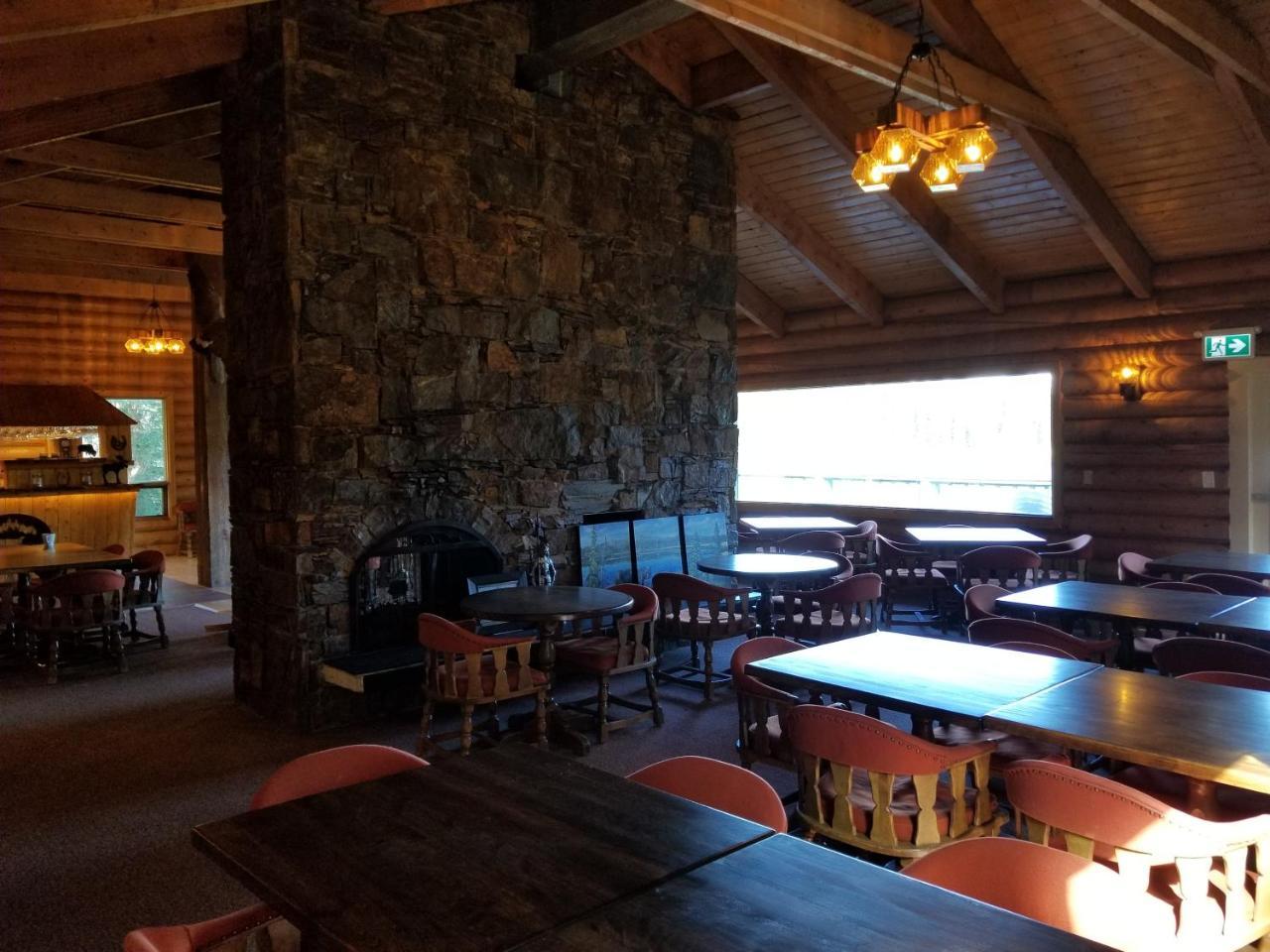 Schott'S Lake Conference & Resort Sundre エクステリア 写真